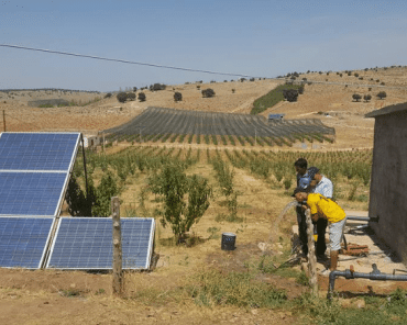 مضخة الري بالطاقة الشمسية