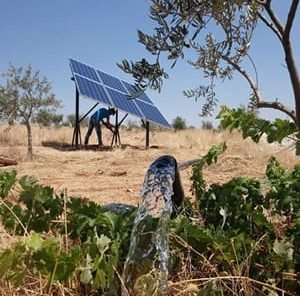 نظام ضخ المياه بالطاقة الشمسية بعمق