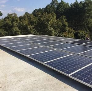 نظام الطاقة الشمسية مع العاكس الهجين